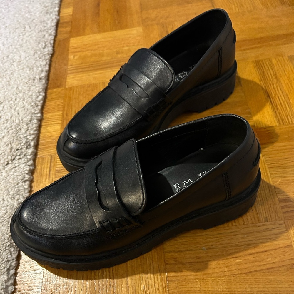 Loafers - Women - Picture 4 of 4